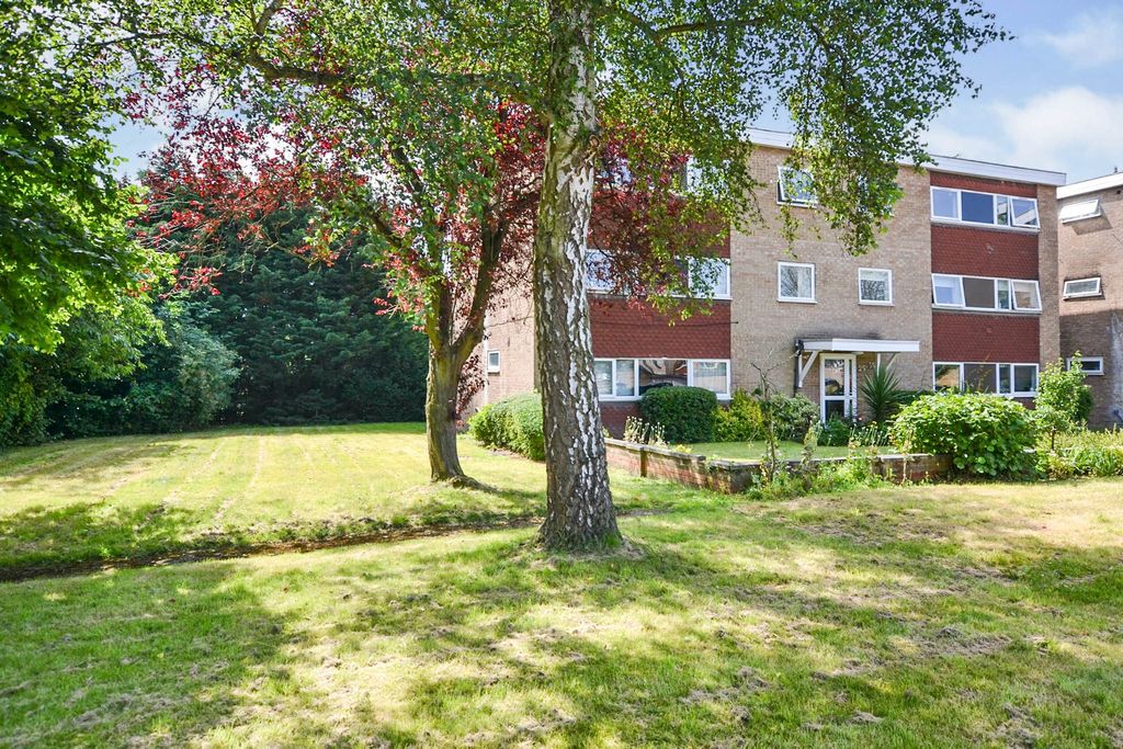 Additional image 3 of 3 bed flat for saleRiversmeet, Hertford SG14