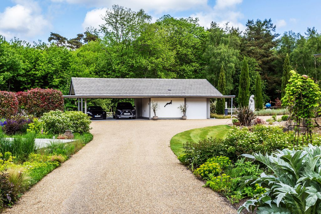 Additional image 5 of 4 bed detached house for saleMarley Common, Haslemere, Surrey GU27