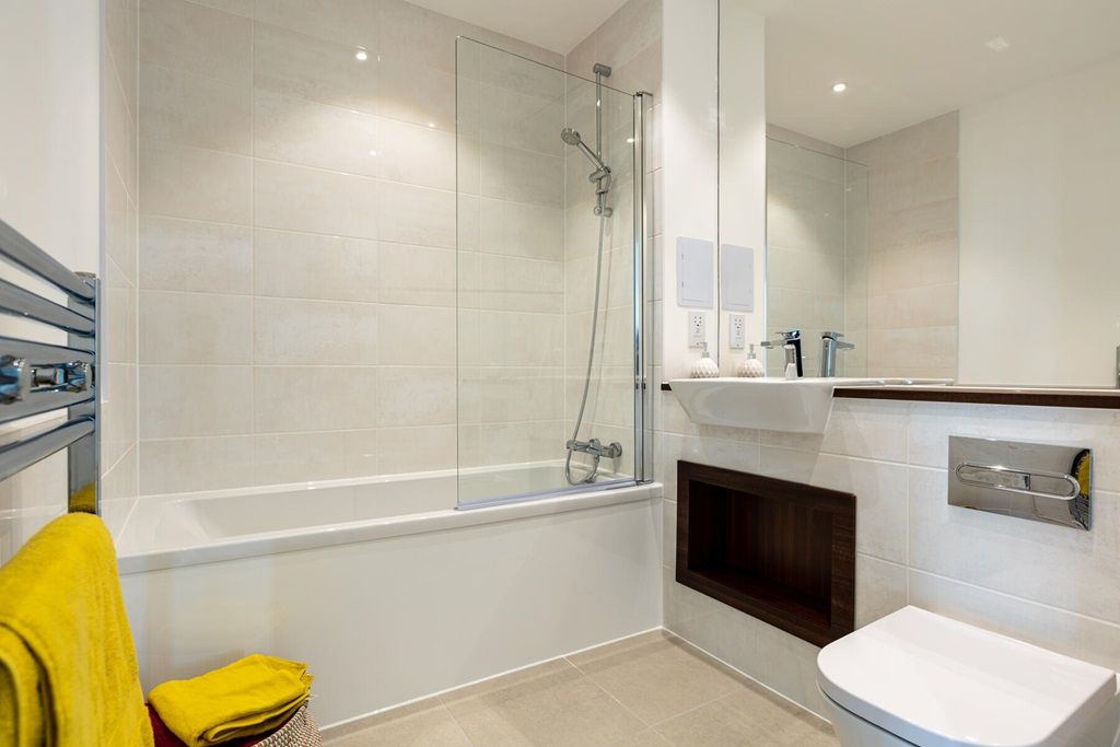 Additional image 6 of 2 bed flat for sale"Falcon Court - Plot 29" at Westvale Park, Webber Street, Horley RH6