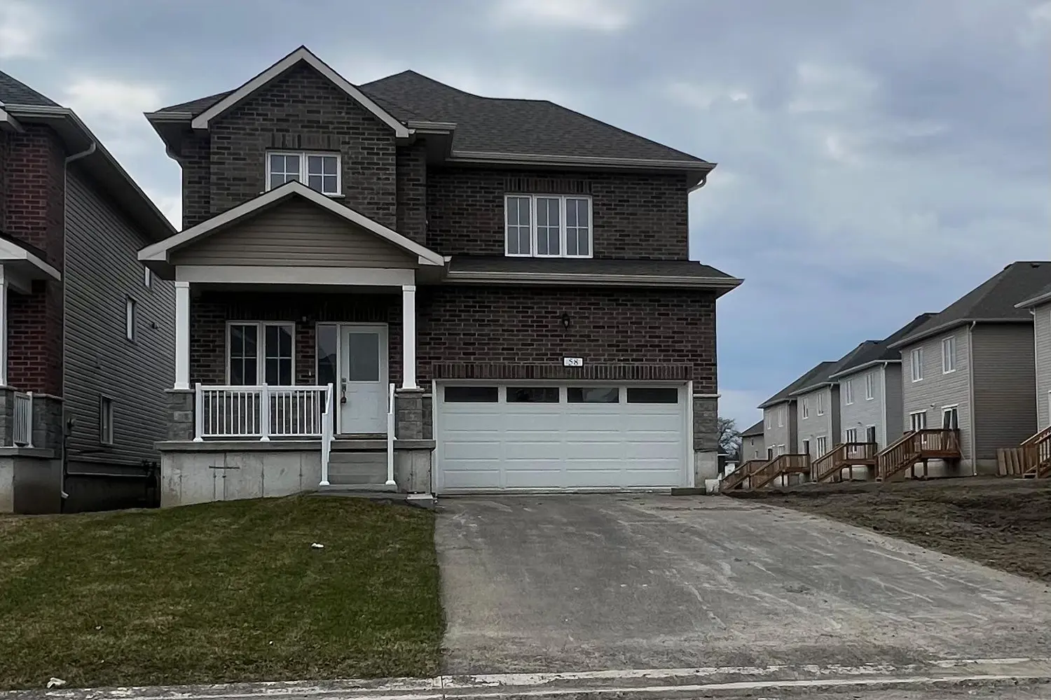 58 Bradden Crescent photo 2