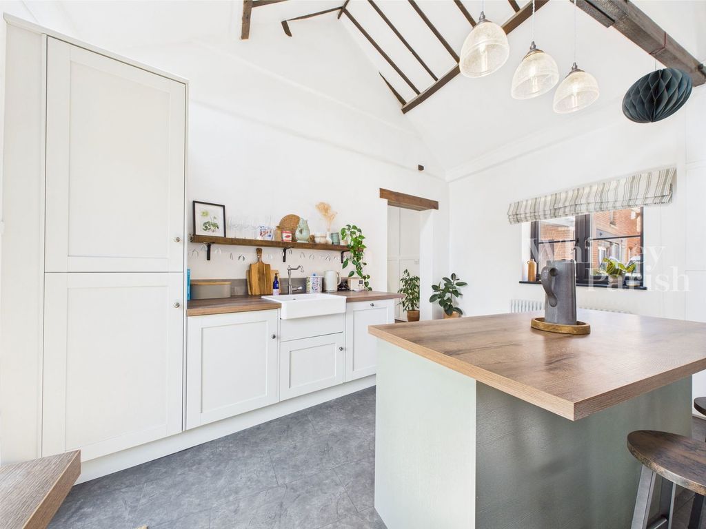 2 bed barn conversion for saleEversons Lane, Harleston IP20 photo 5