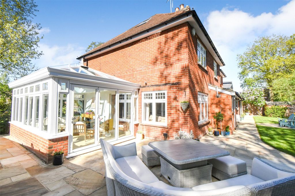 Additional image 20 of 5 bed detached house for saleNewnham Road, Hook, Hampshire RG27