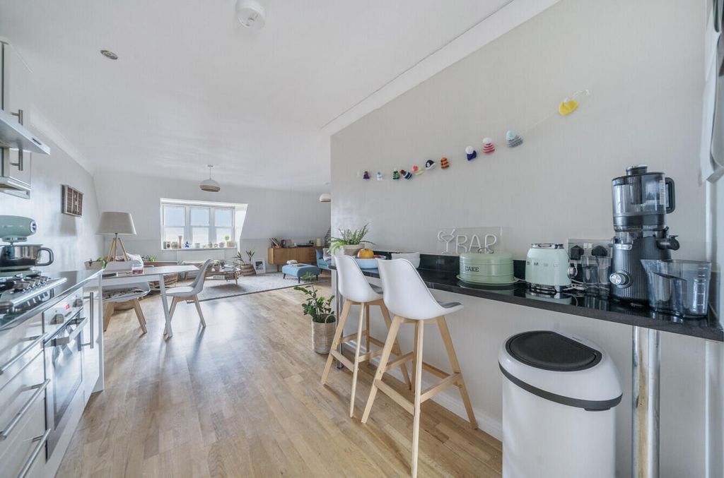Additional image 7 of 2 bed flat for saleRidgeway Cliff, Herne Bay CT6