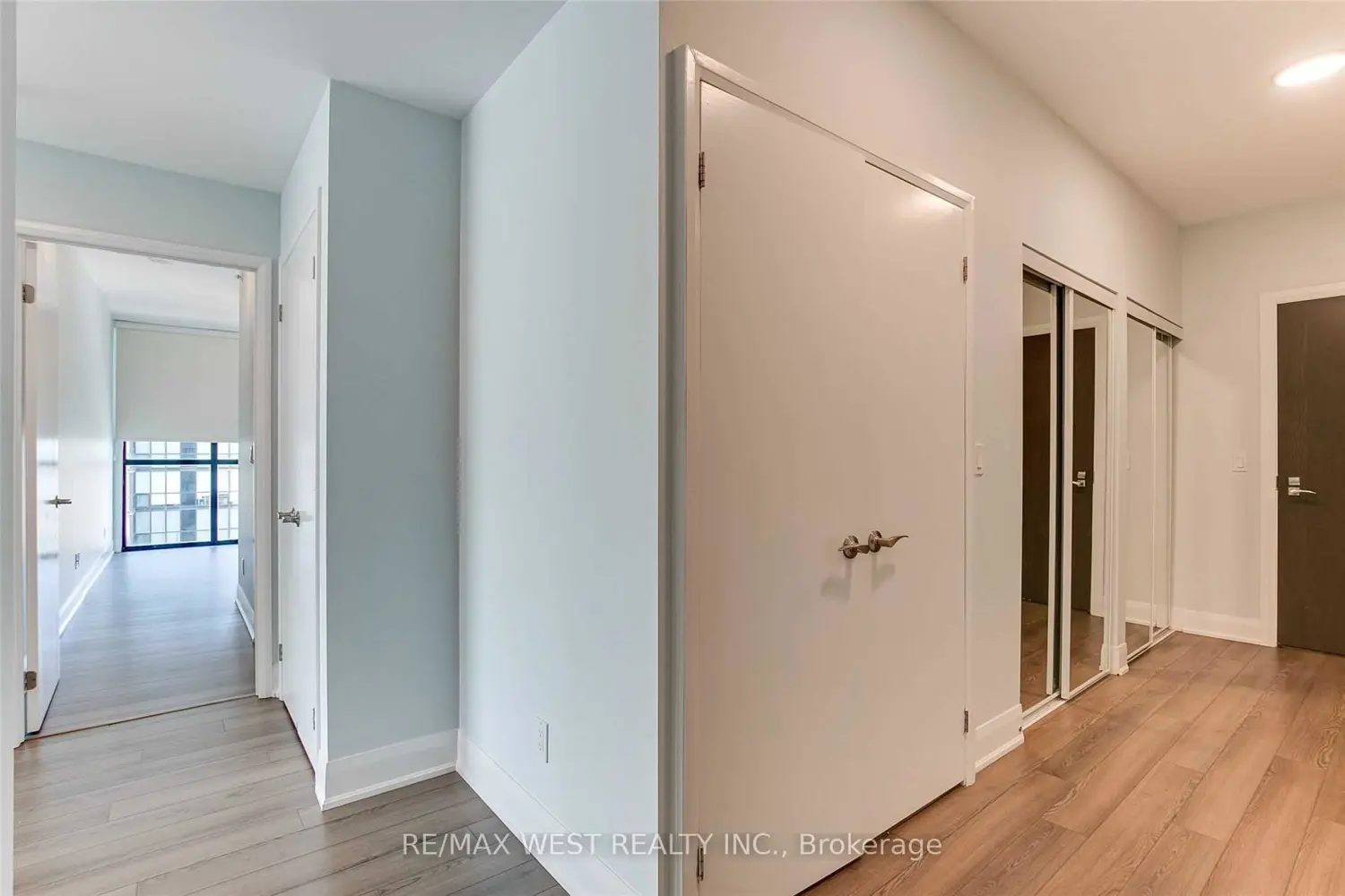 2900 Highway 7 3203 photo 5