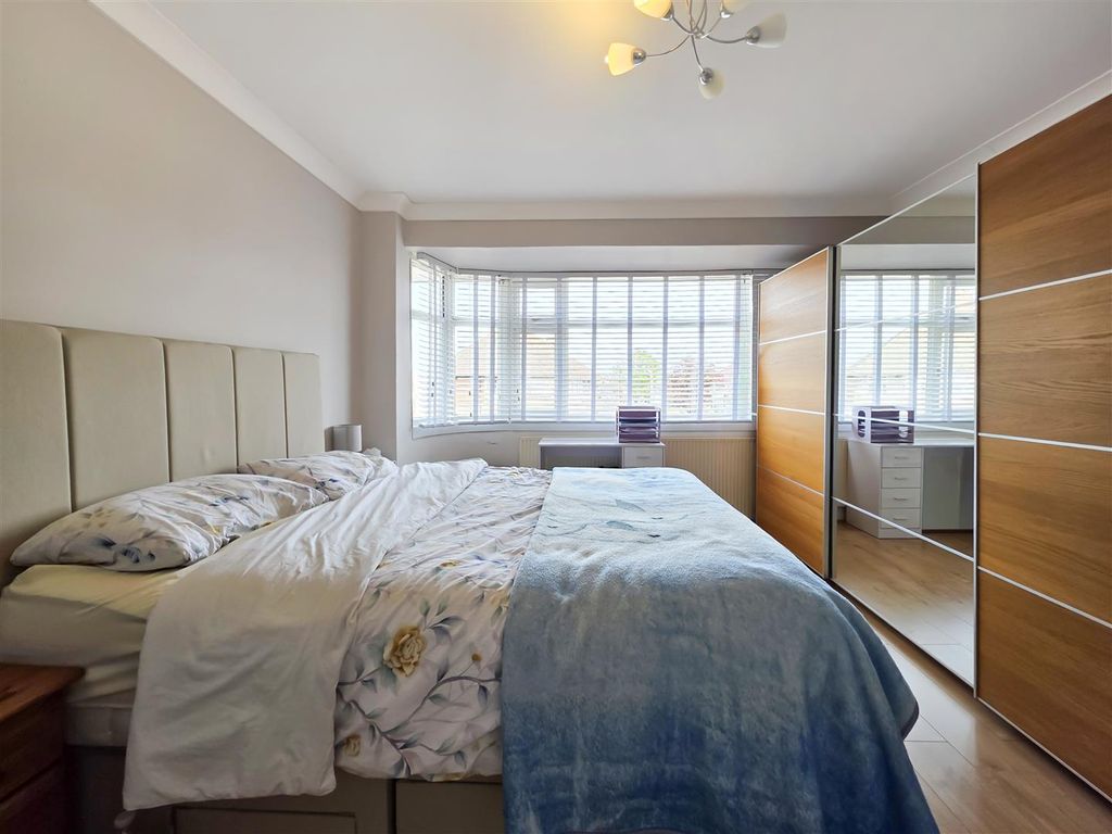Additional image 18 of 4 bed semi-detached house for saleGledwood Gardens, Hayes UB4