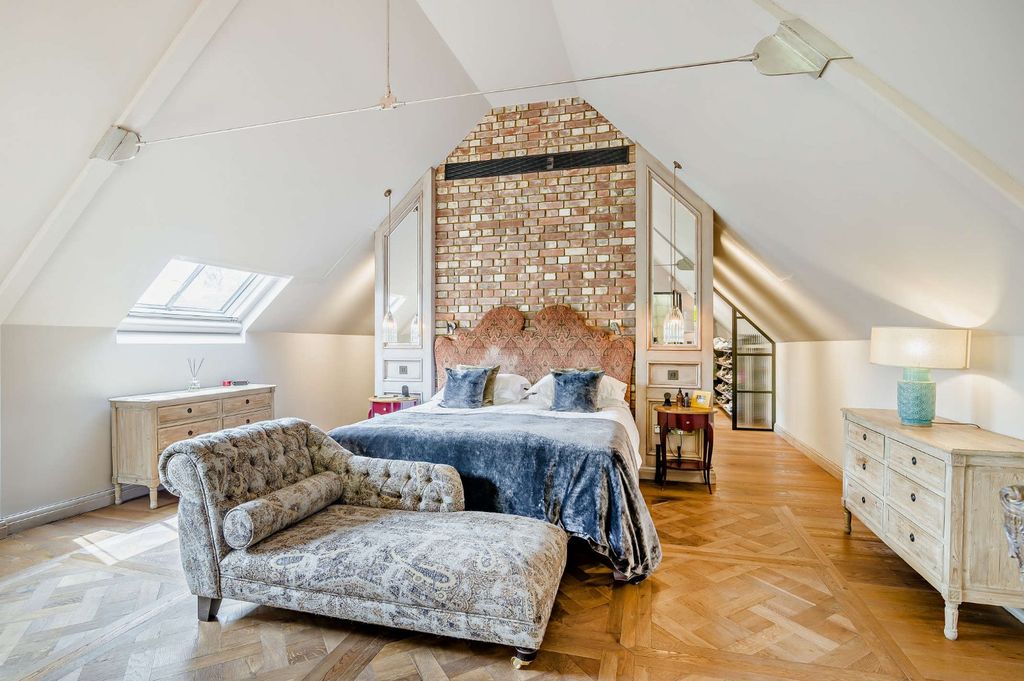 Additional image 17 of 5 bed barn conversion for saleWest End Lane, Haslemere, Surrey GU27