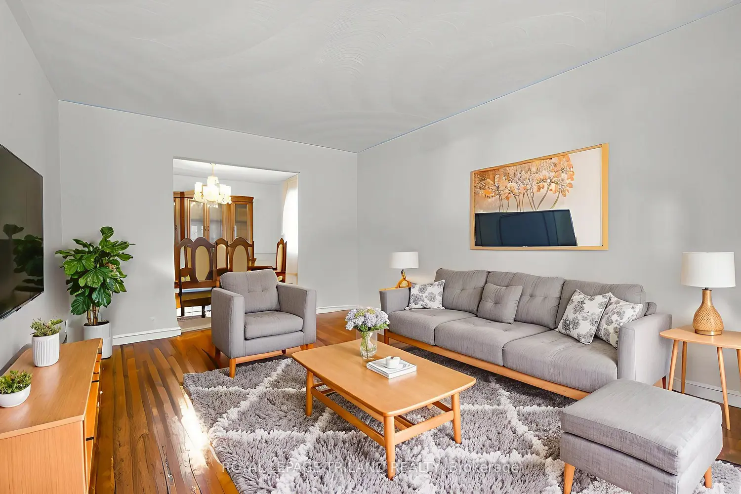 42 Applegreen Grove photo 3
