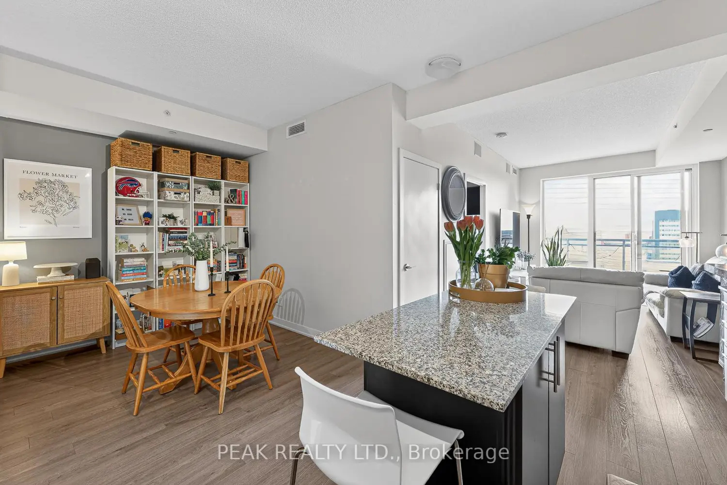 85 Duke Street 1006 photo 4