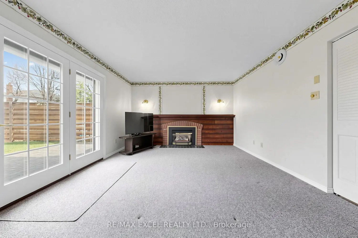 30 Wakefield Crescent photo 3