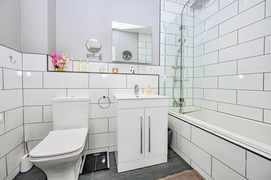 Additional image 10 of 2 bed flat for saleStationers Place, Hemel Hempstead HP3