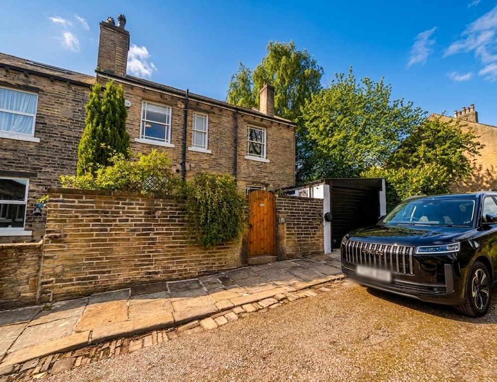 Additional image 2 of 6 bed end terrace house for saleGrandsmere Place, Halifax HX3