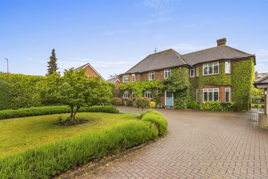 Additional image 26 of 5 bed detached house for saleMarlow Hill, High Wycombe HP11