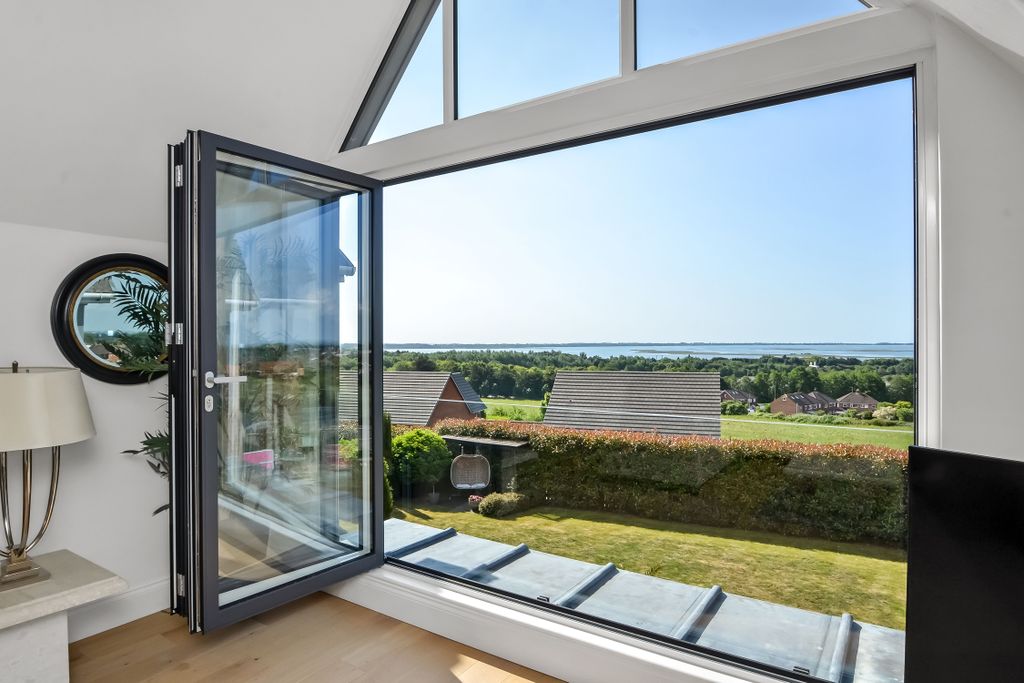 Additional image 2 of 5 bed detached house for saleBedhampton, Hampshire PO9