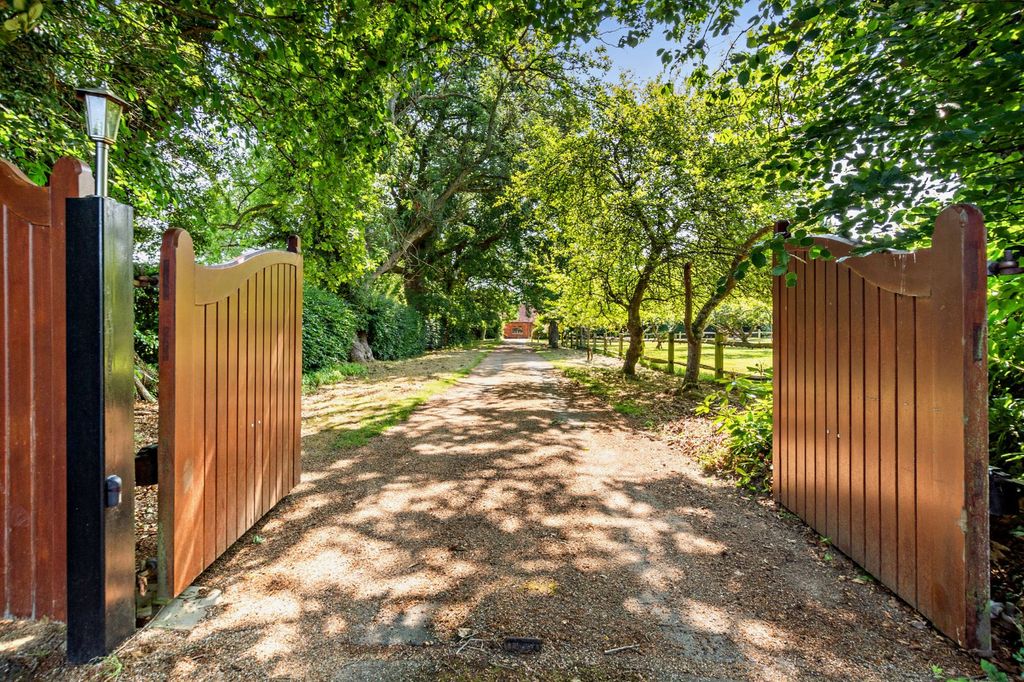 Additional image 2 of 5 bed equestrian for saleKerves Lane, Horsham, West Sussex RH13