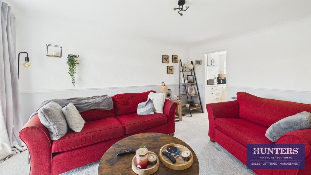 2 bed flat for saleMarbury Close, Moorside, Sunderland SR3 photo 4
