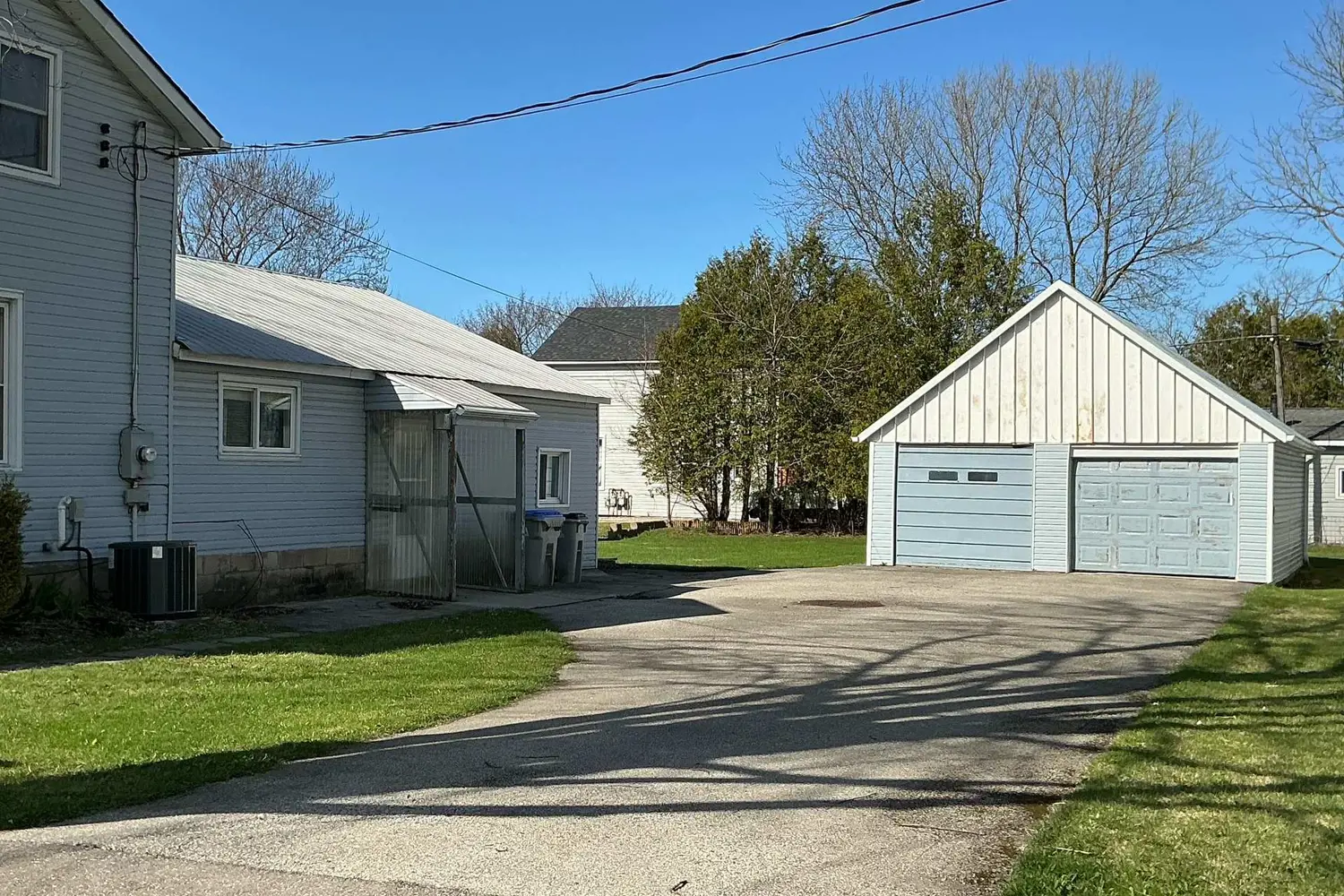 151 Georgina Street photo 2