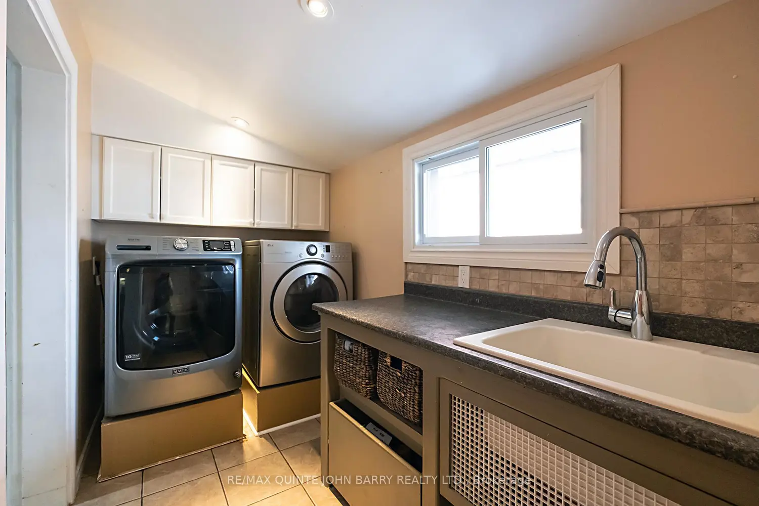 77 Cedar Street photo 5
