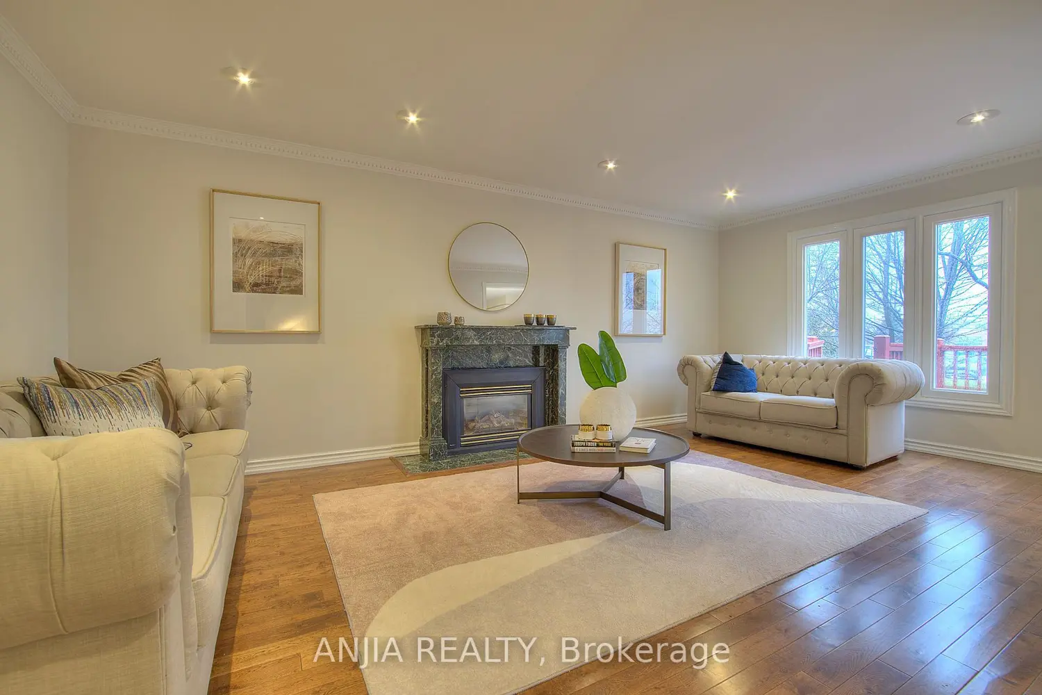 22 Chiltern Hill photo 3