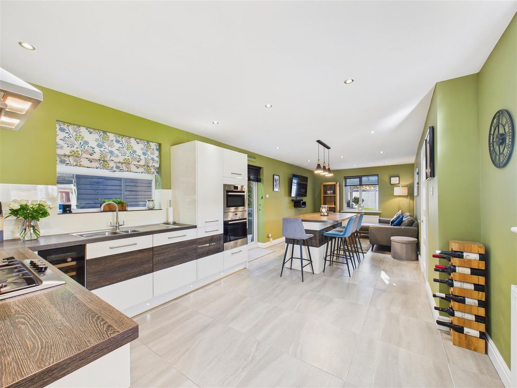 Additional image 3 of 4 bed detached house for saleBirch Close, Hessle HU13