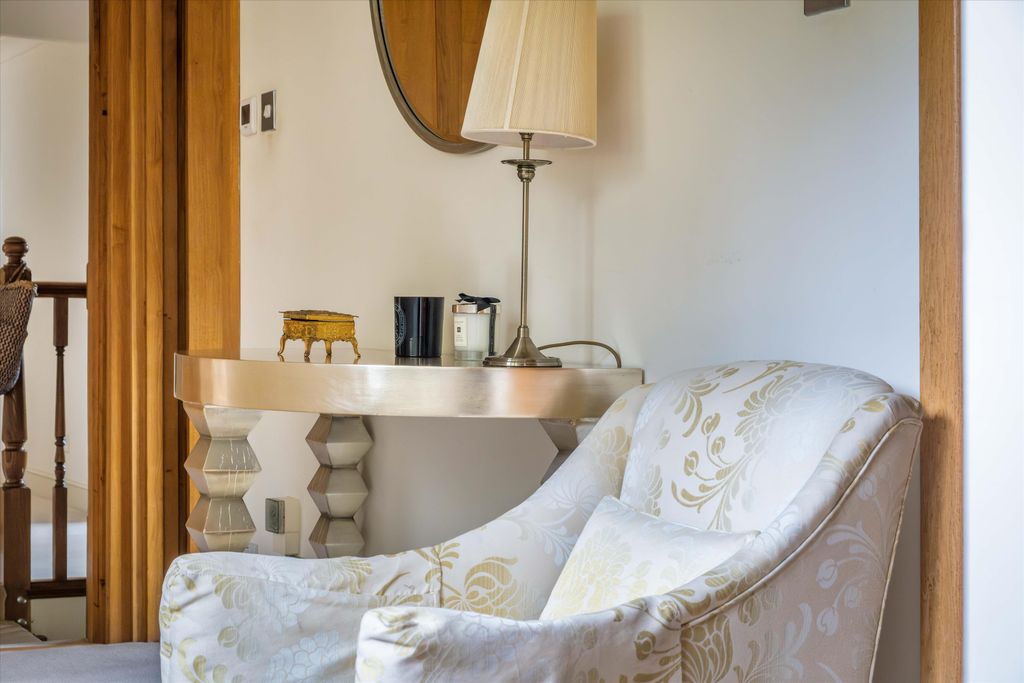 Additional image 22 of 6 bed detached house for saleLinchmere Ridge, Haslemere, Surrey GU27