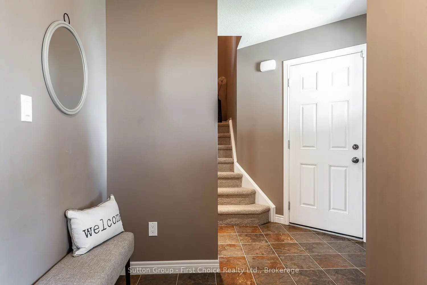 74 Rutherford Drive photo 3