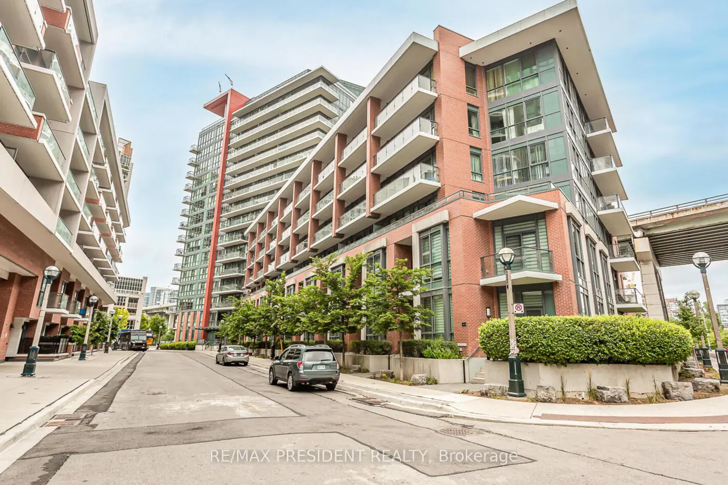 50 Bruyeres Mews 901