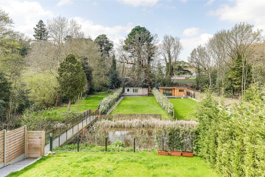 Additional image 11 of 5 bed detached house for saleWoodlands Drive, Hoddesdon EN11