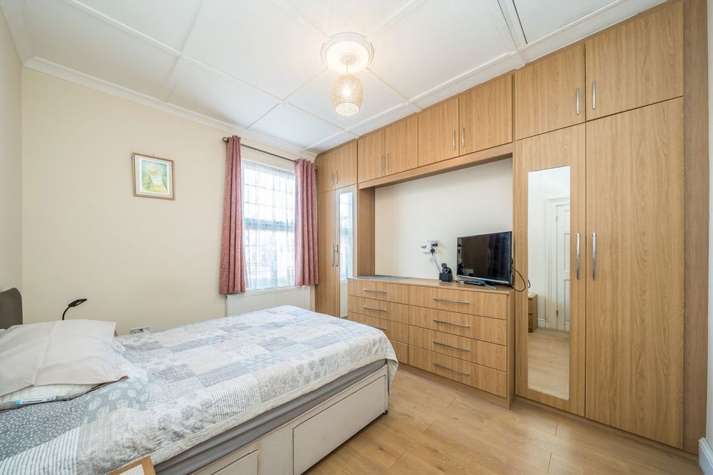 Additional image 7 of 4 bed semi-detached house for saleBath Road, Hounslow TW3