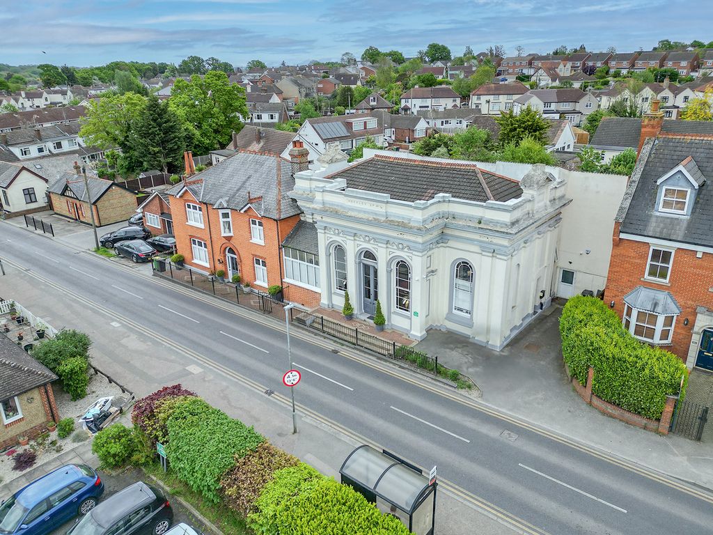 8 bed detached house for saleSpa Road, Hockley SS5