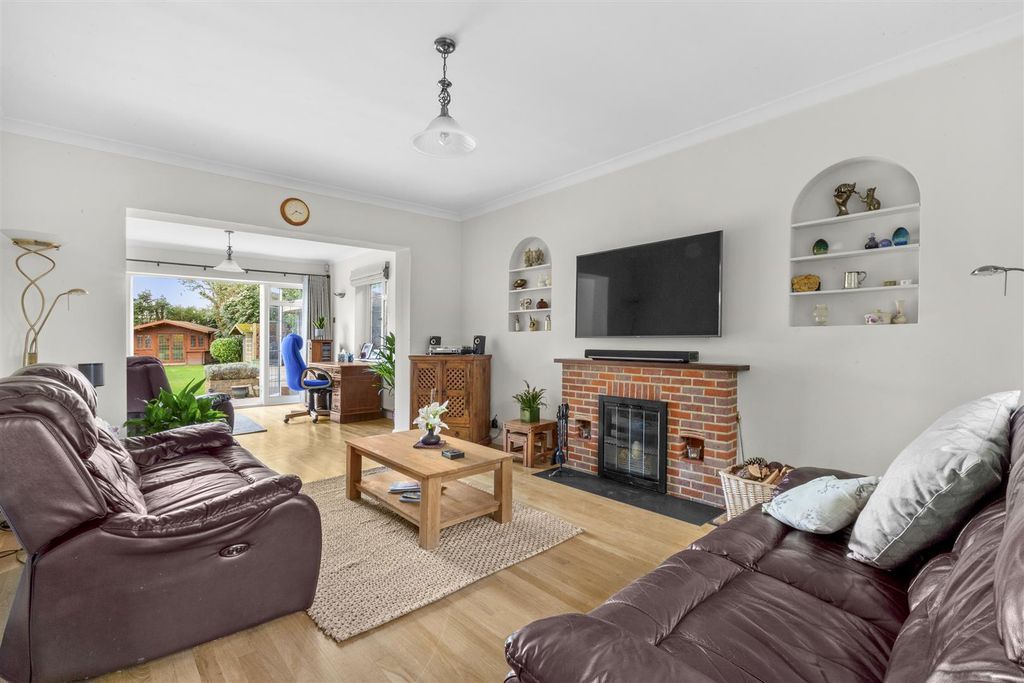 Additional image 8 of 5 bed detached house for saleMarlow Road, High Wycombe HP11