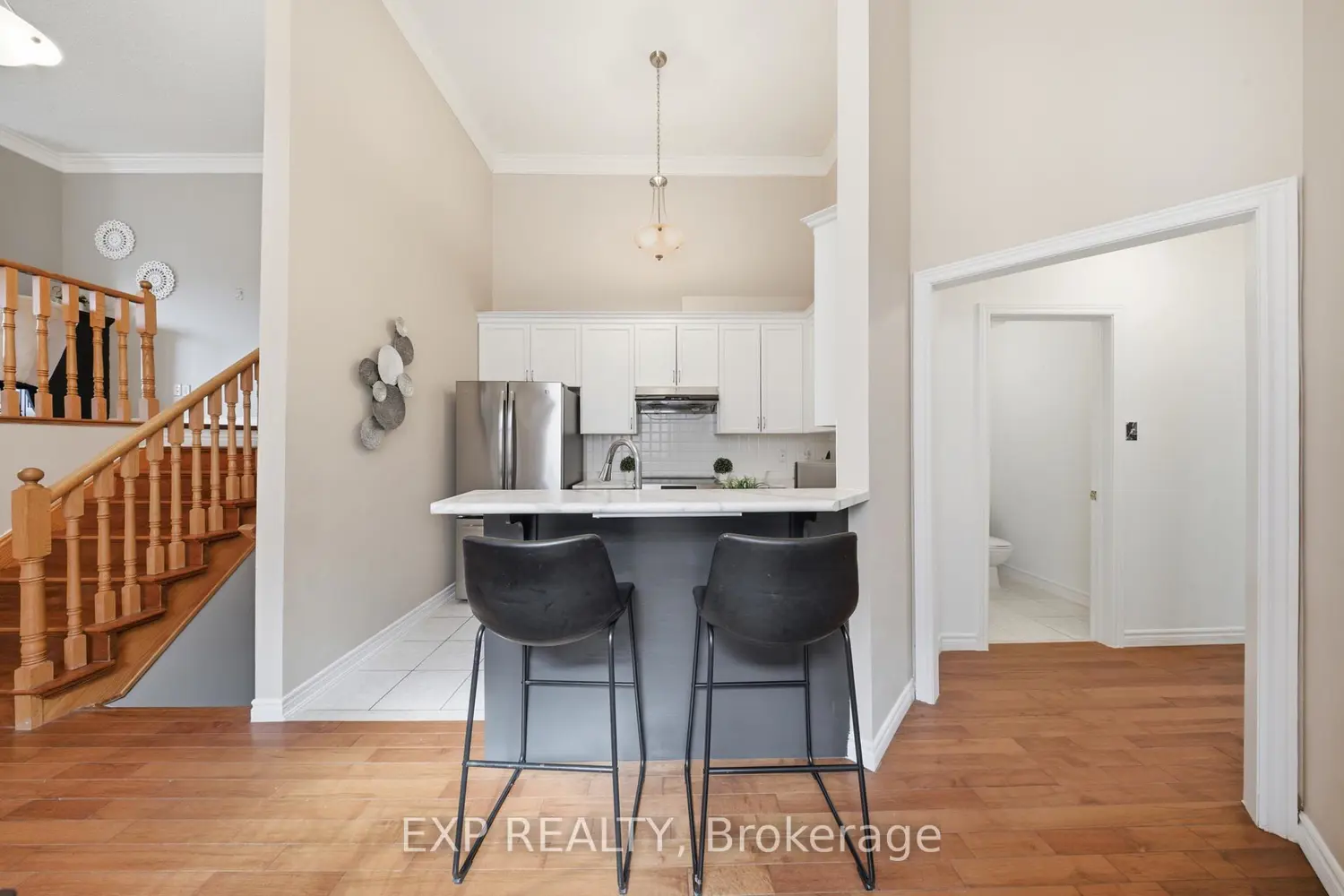2305 Newcastle Crescent photo 4