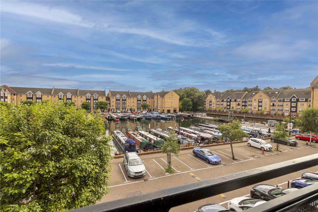 Additional image 29 of 2 bed flat for saleEvans Wharf, Hemel Hempstead, Hertfordshire HP3