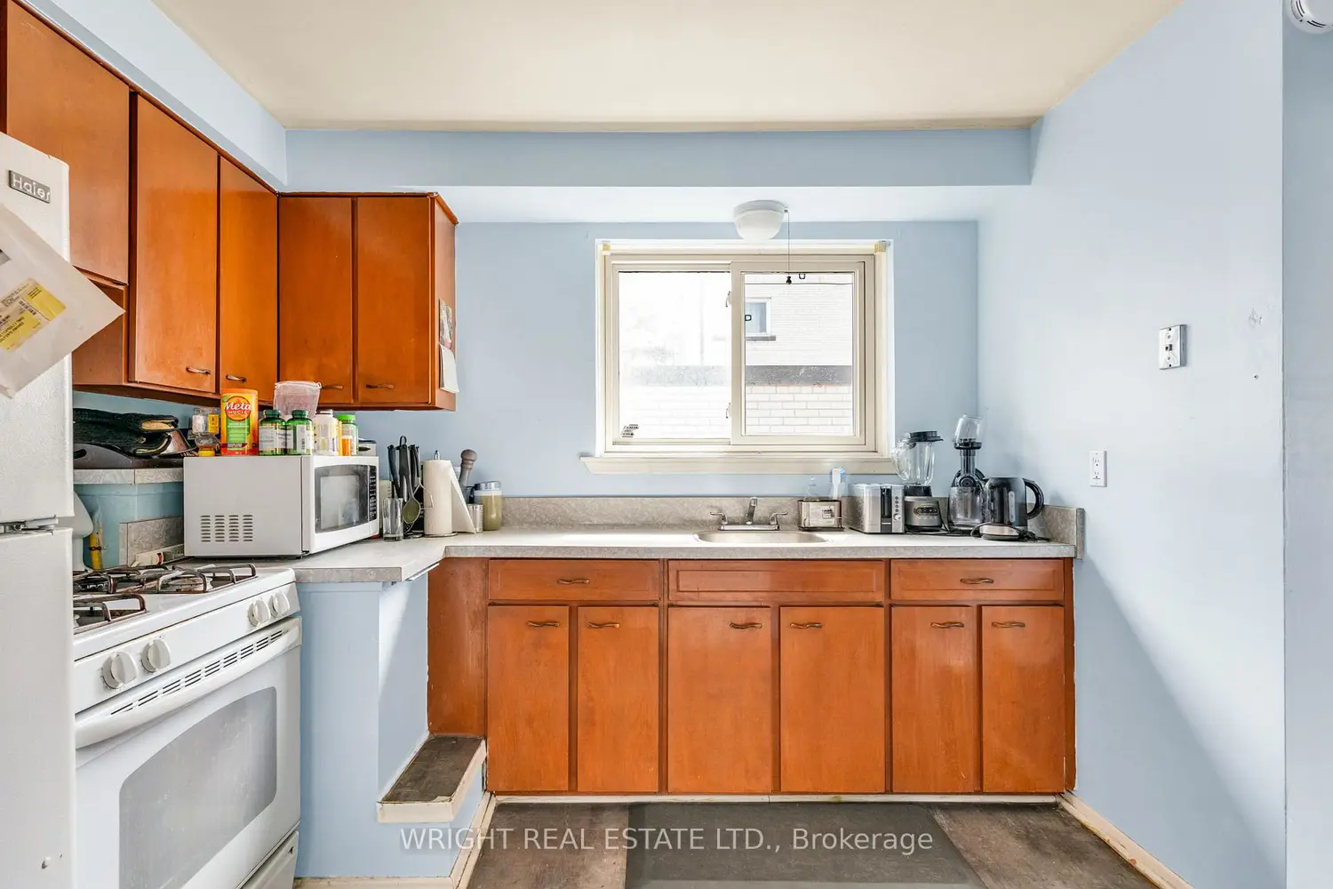 49 Tisdale Avenue photo 5
