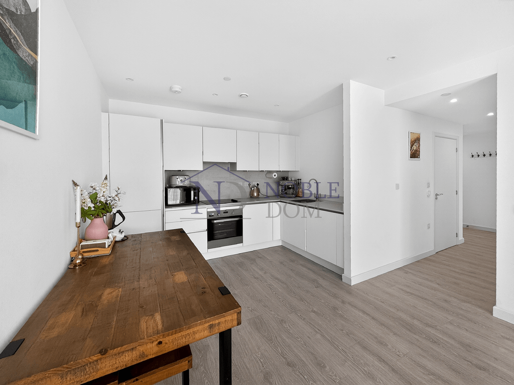 Additional image 2 of 2 bed flat for saleBarratt House, Prince Regent Road, Hounslow TW3