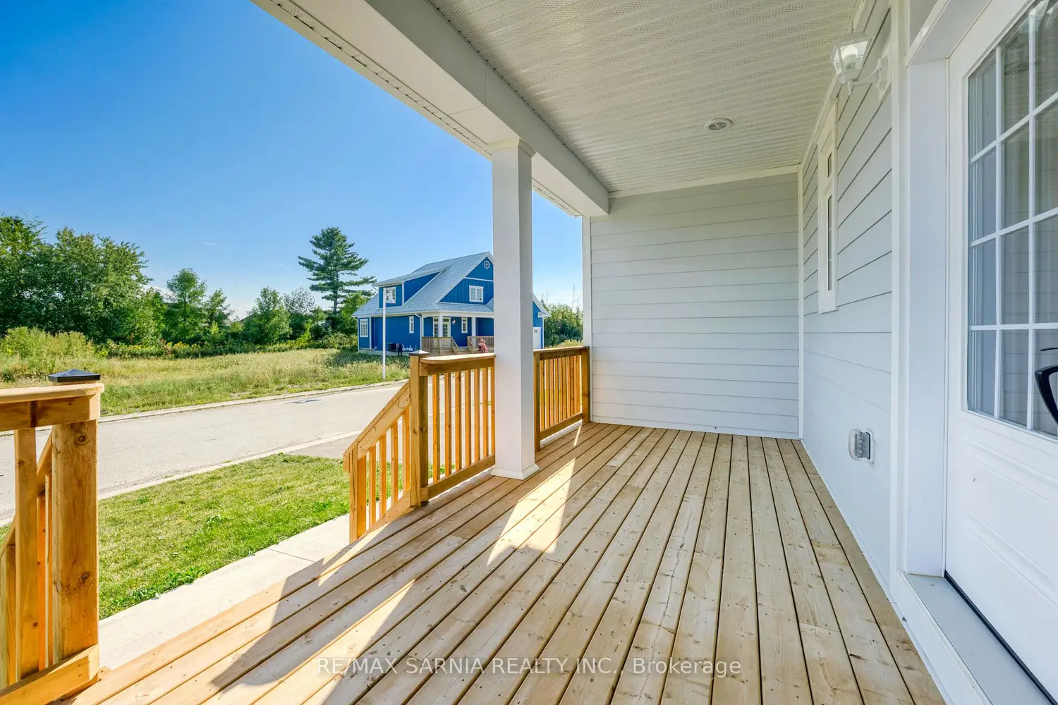 4166 Boardwalk Avenue photo 2