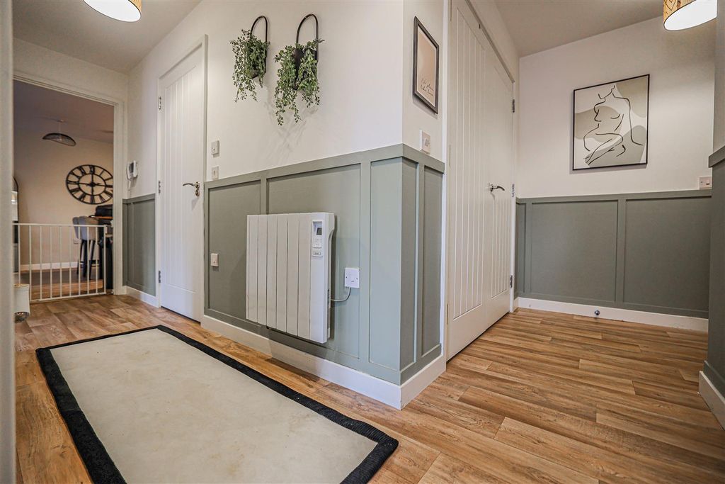 Additional image 14 of 2 bed flat for saleFrogmore Road, Hemel Hempstead HP3