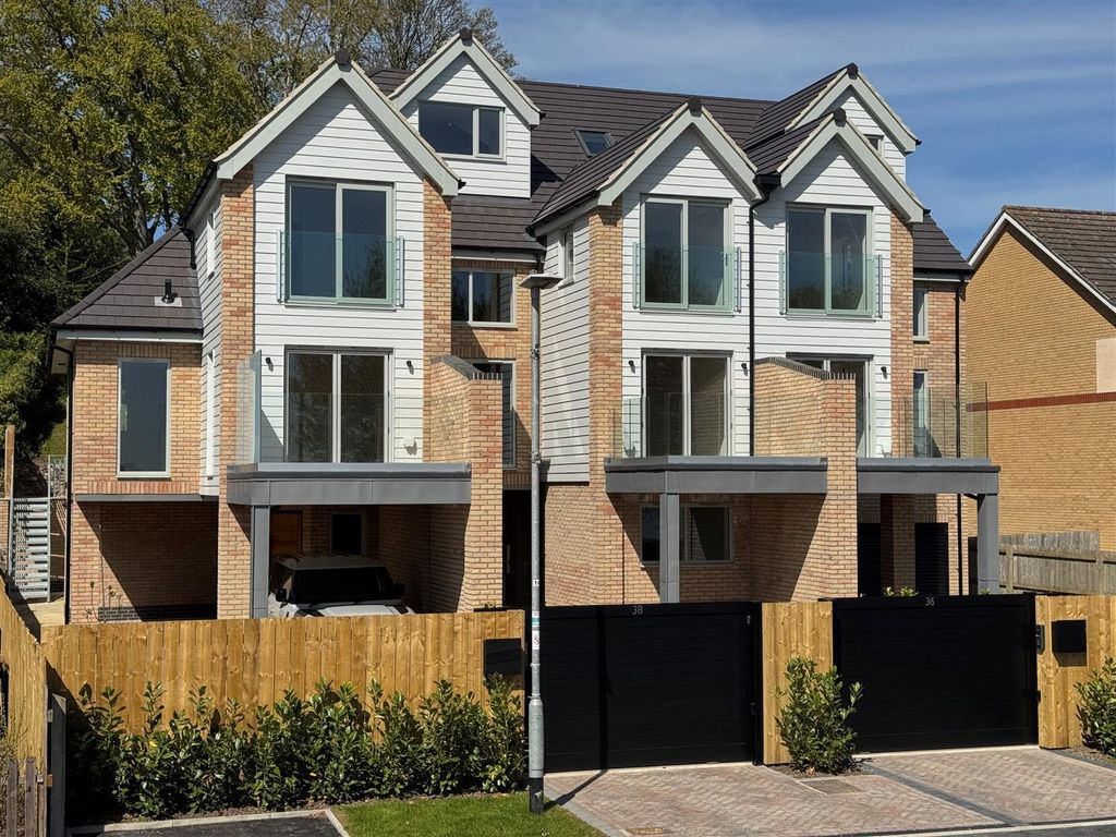 Additional image 2 of 3 bed town house for saleCliff Road, Hessle HU13