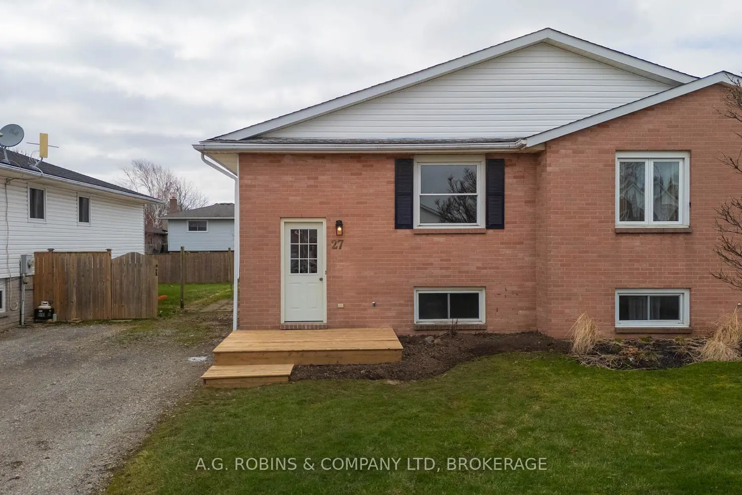 27 Briarsdale Crescent