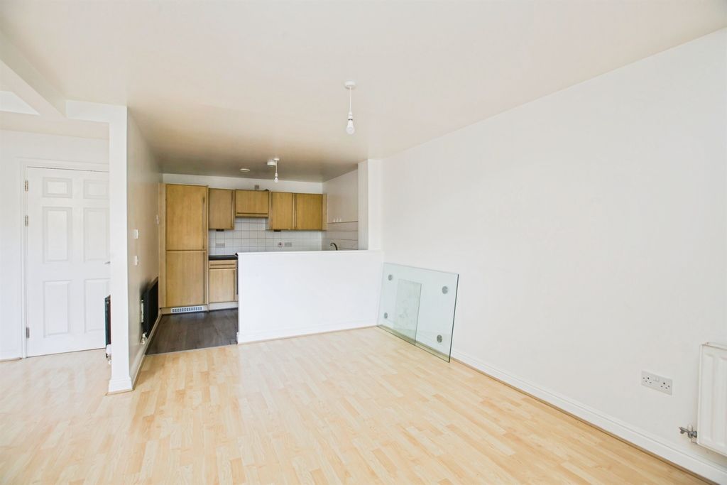 Additional image 17 of 2 bed penthouse for saleCharlotte Close, Halifax HX1