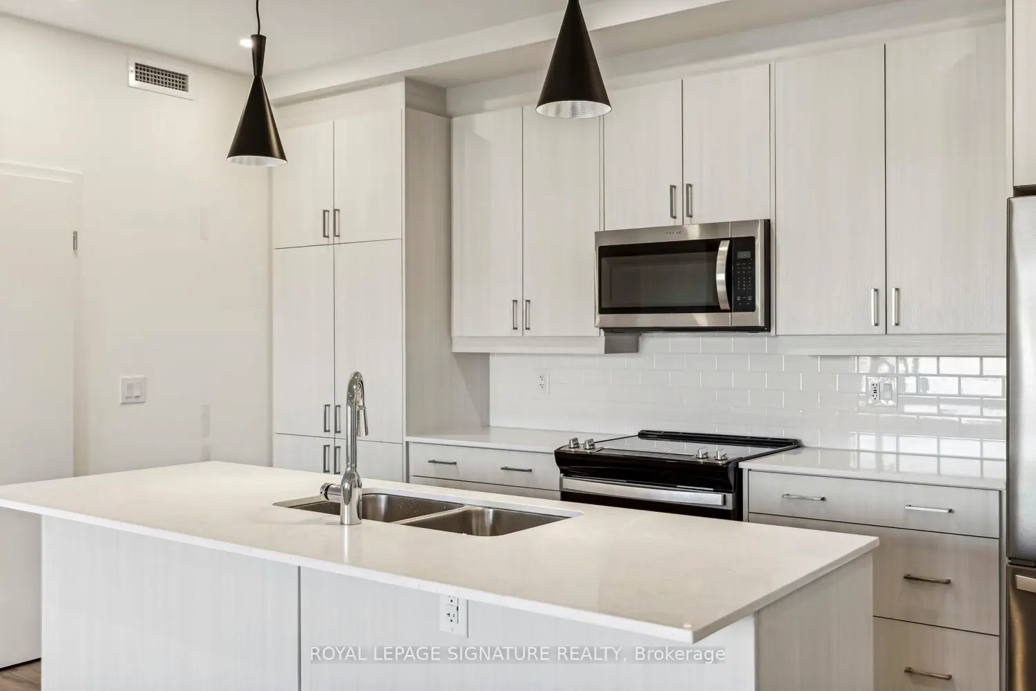123 Lincoln Street 106 photo 4