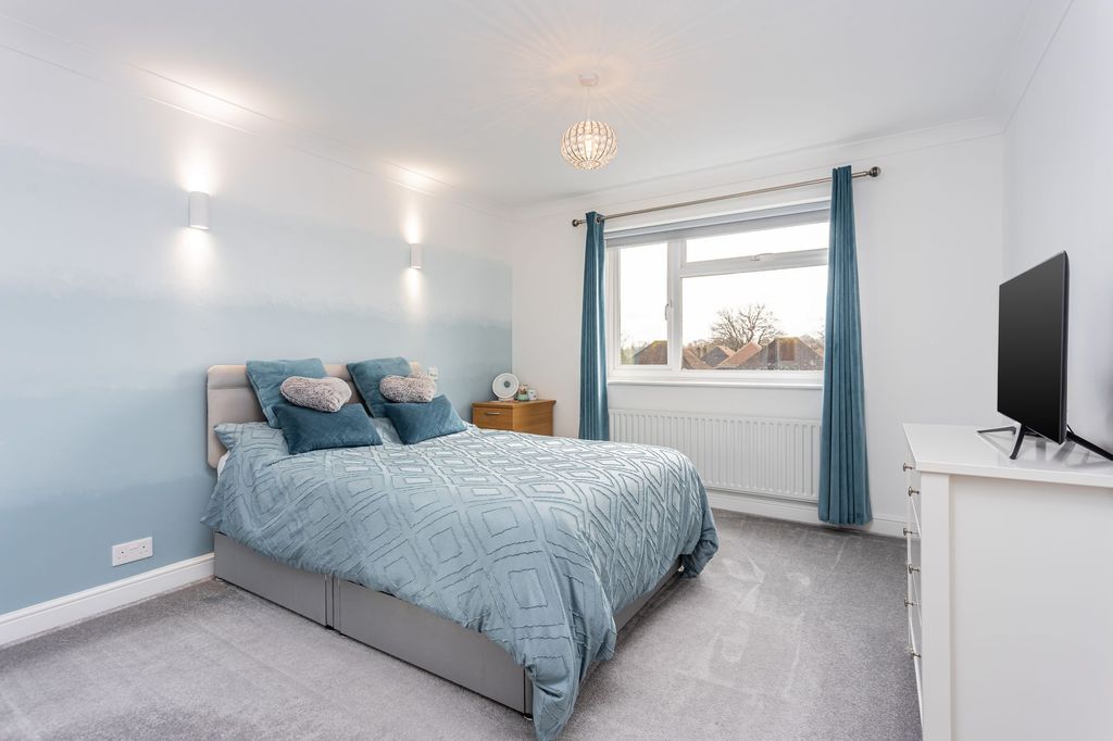 Additional image 6 of 2 bed flat for saleGrovelands, Horley RH6