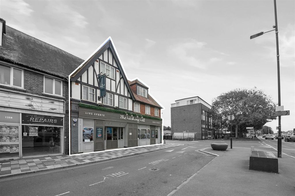 Additional image 2 of 6 bed property for saleUxbridge Road, Hayes UB4