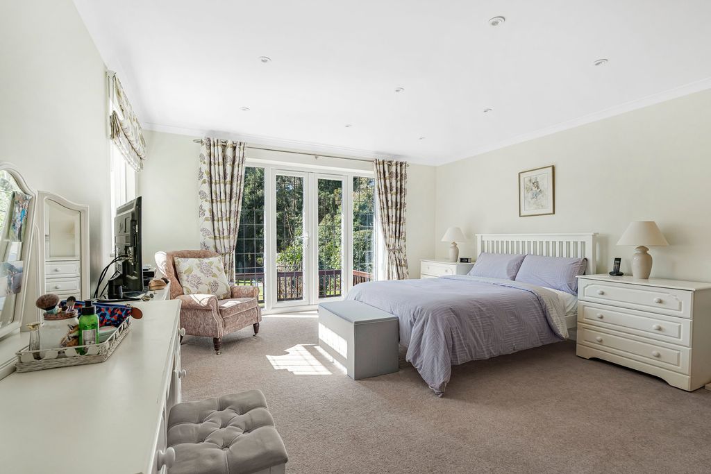 Additional image 12 of 3 bed bungalow for saleChesworth Close, Horsham, West Sussex RH13