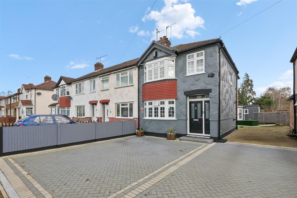 Additional image 30 of 5 bed semi-detached house for saleBotwell Lane, Hayes UB3