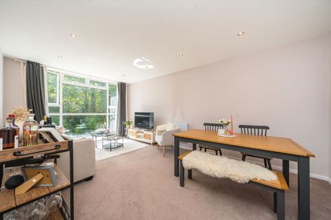 Portinscale Road, Putney SW15