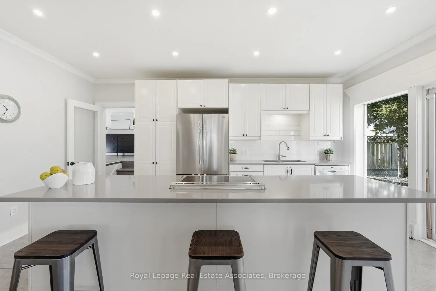 56 King Street photo 5