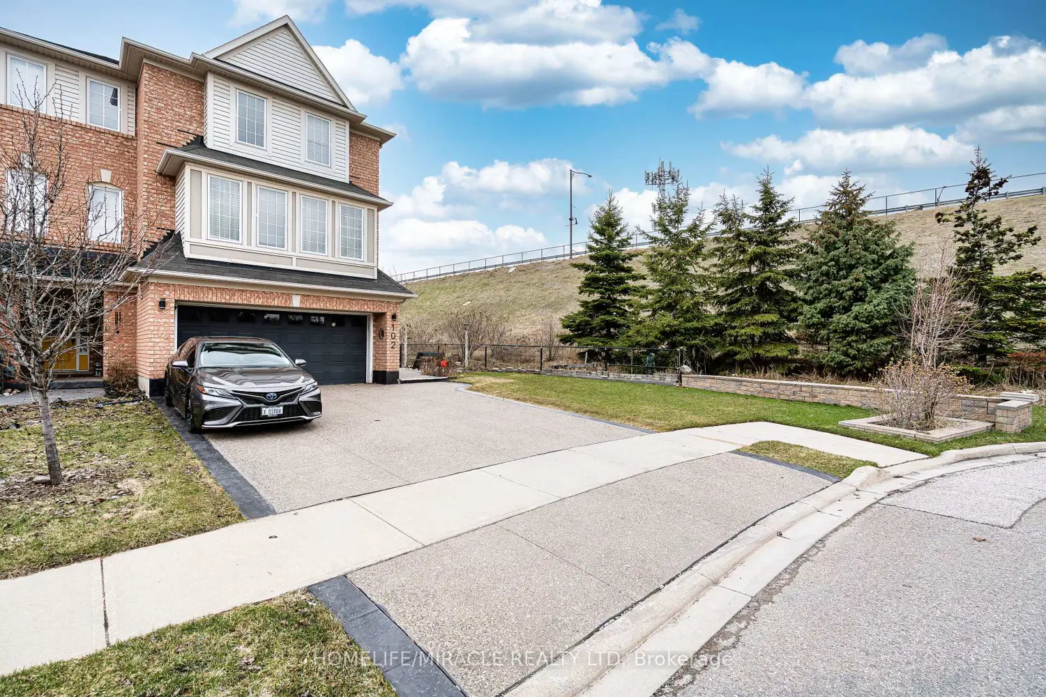 102 Decker Hollow Circle