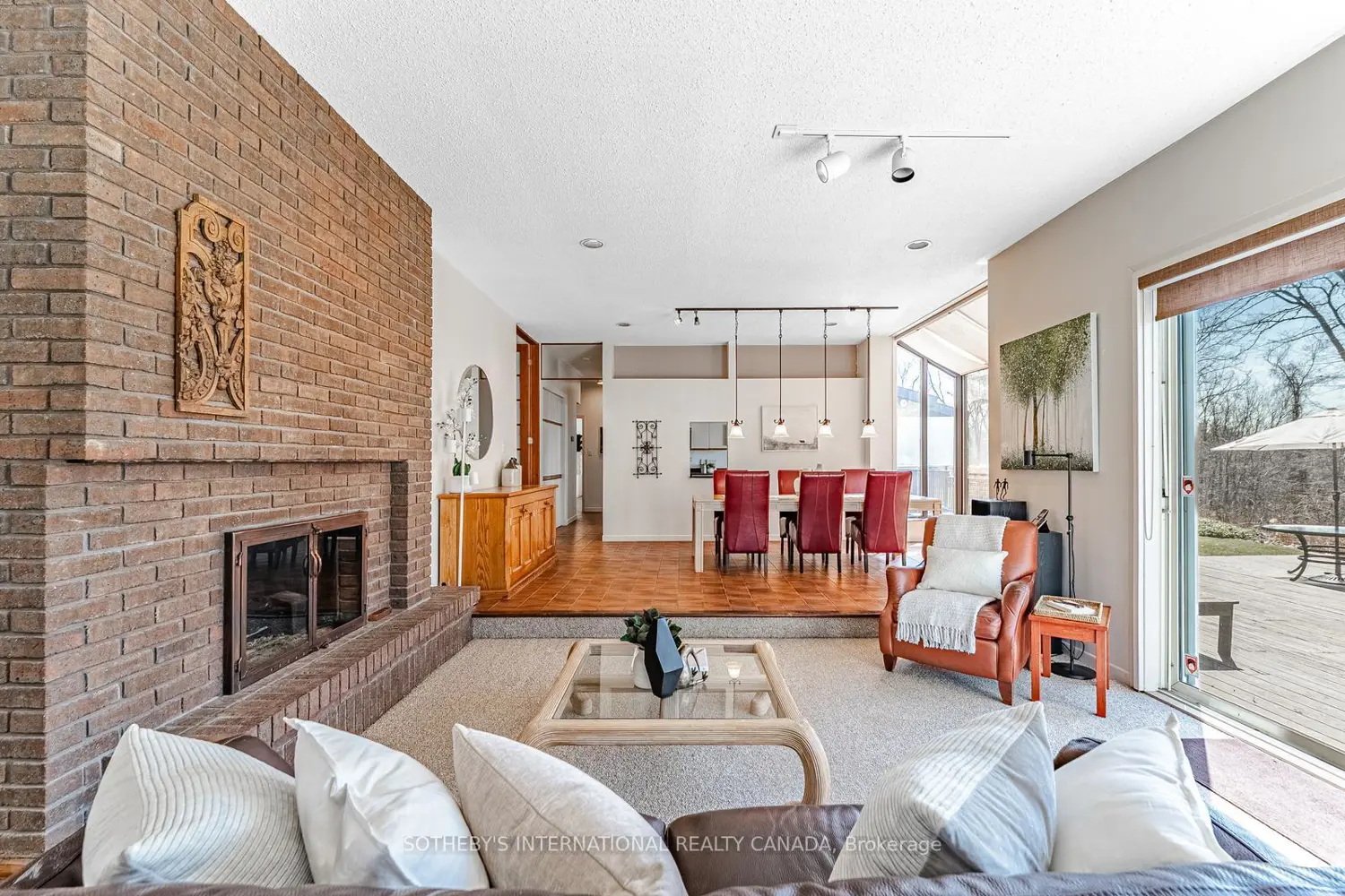 20 Ridgeview Court photo 3
