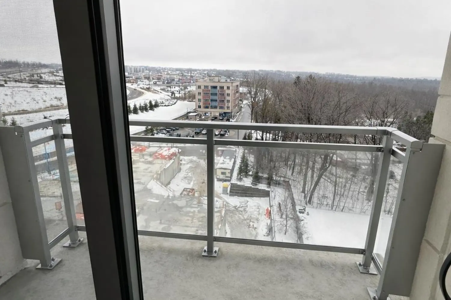 Additional image 5 of 56 Lakeside Terrace 704