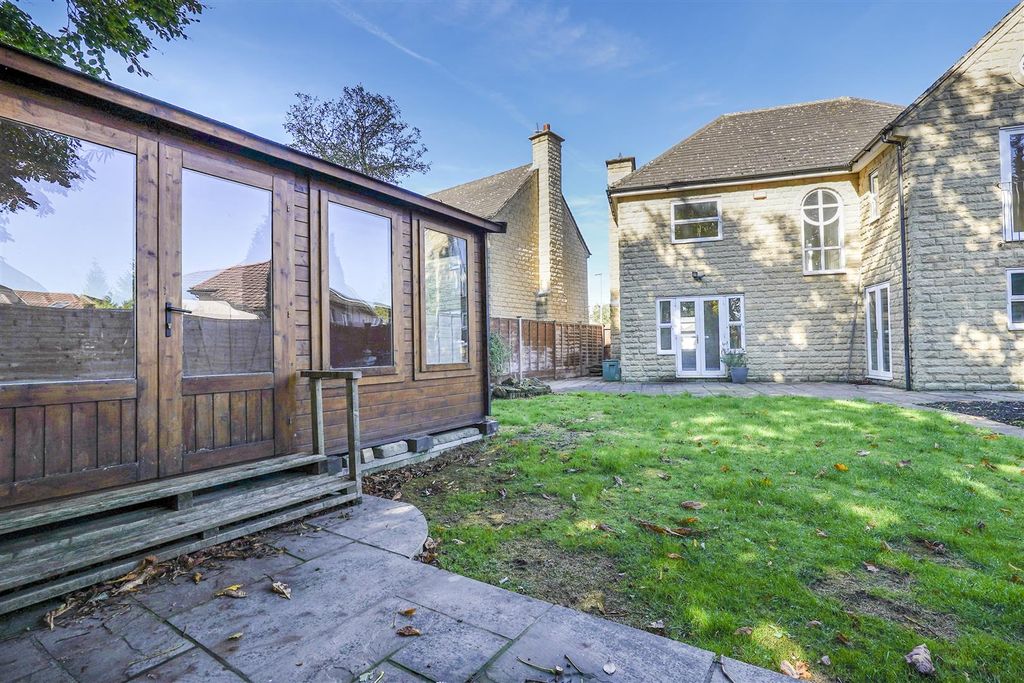 Additional image 28 of 4 bed detached house for saleBrodley Close, Hipperholme, Halifax HX3